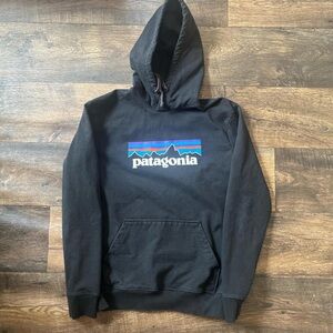 Patagonia black hoodie size medium #vintage#Patagonia#indie#winter